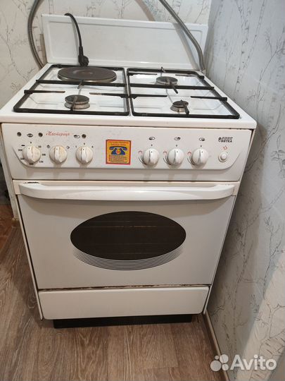 Газовая плита с электрической духовкой