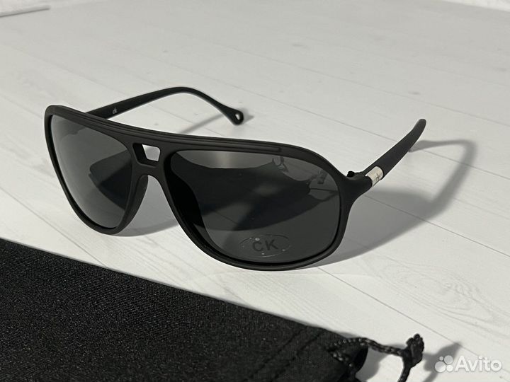 Солнцезащитные очки Calvin Klein мужские