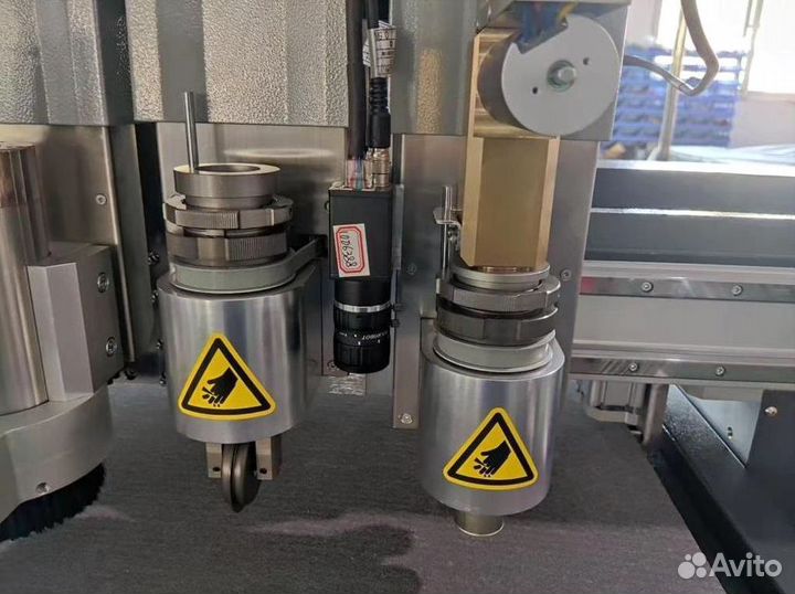 Планшетный режущий плоттер T-CUT DC 1612