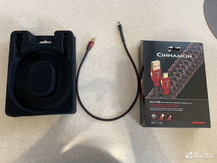 AudioQuest Cinnamon Lightning iPhone