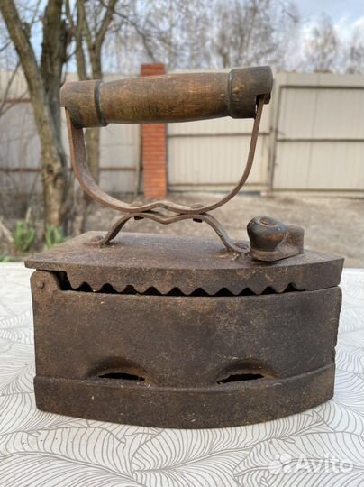 Старинные утюги