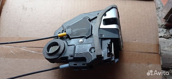 Замок двери auris