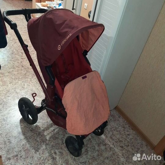Прогулочная коляска