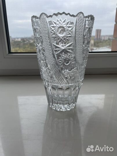 Хрустальные вазы для цветов