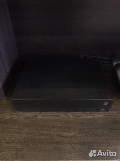 Игровая приставка xbox one x