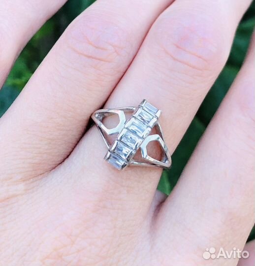 Серебряное кольцо
