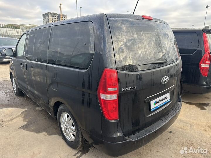 Hyundai H-1 2.5 AT, 2017, 137 152 км