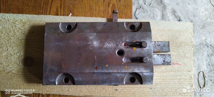 Ригельные замки для гаража