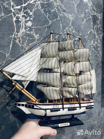 Сувенир парусный корабль