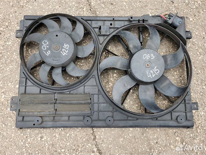 Диффузор радиатора Volkswagen Passat B6 2010