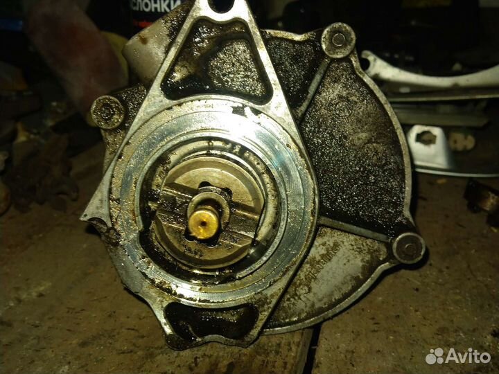 Насос вакуумный Audi Volkswagen
