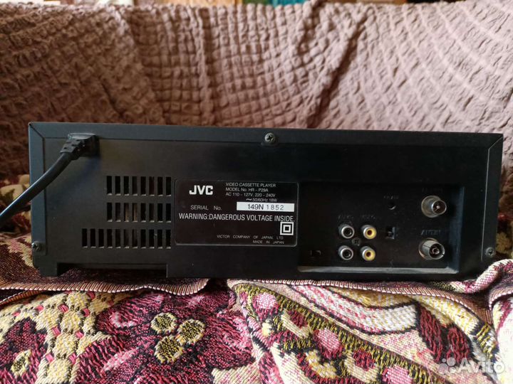 Видеомагнитофон jvc