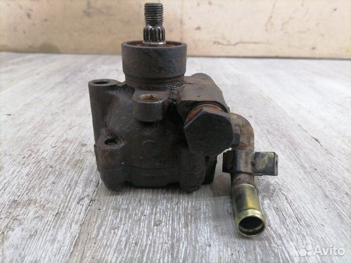 Насос гидроусилителя Nissan Maxima A33 VQ20DE 2004