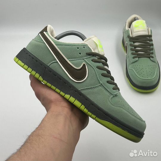 Кроссовки женские Nike SB Dunk Low