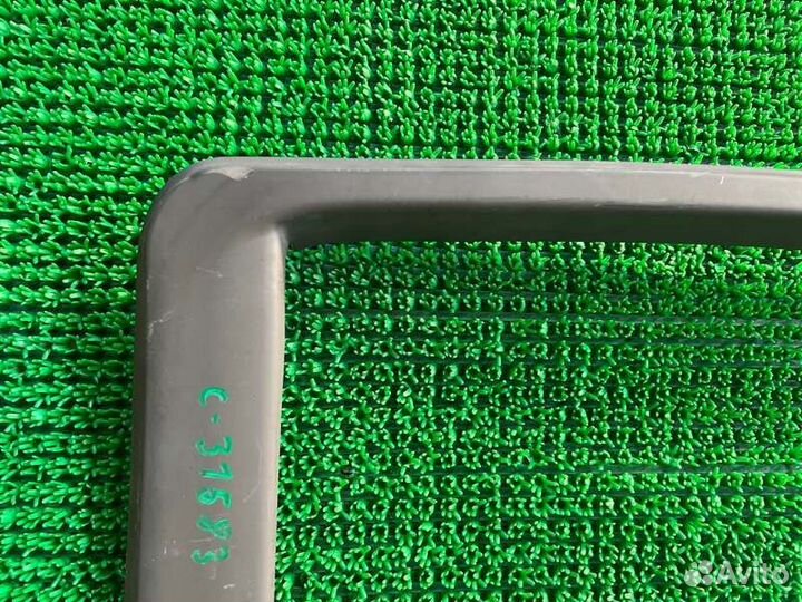 Обшивка двери прав. зад. Lexus LS460