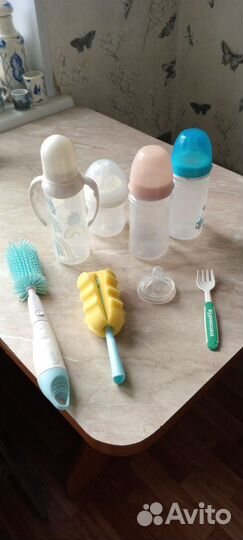 Отдам детские товары для кормления