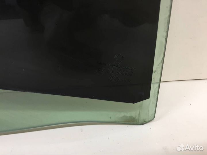 Стекло двери задней правой Peugeot 308 2007