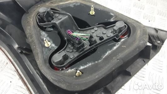 Фонарь задний правый toyota avensis T25 (93X02MY01)