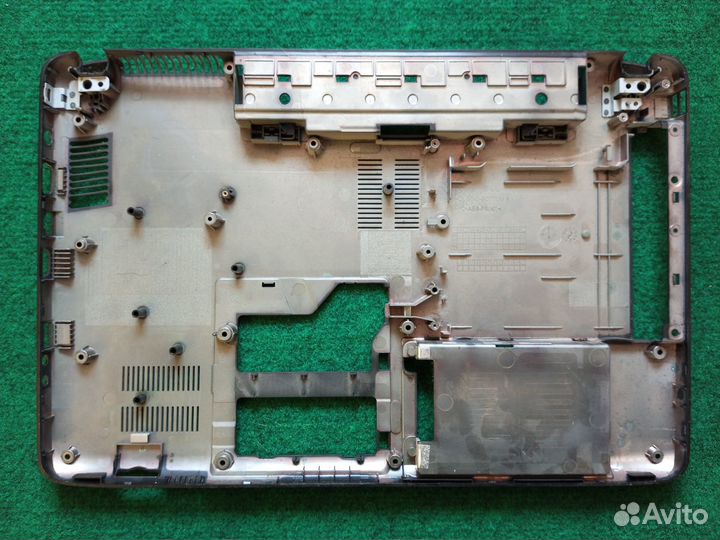 Поддон ноутбука Samsung NP-R525