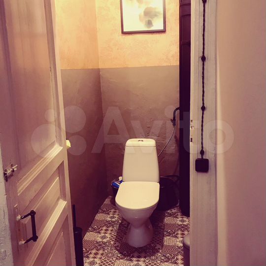 Комната 11 м² в 4-к., 4/6 эт.