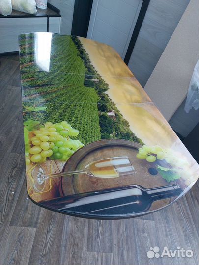 Кухонный стол стеклянный раздвижной