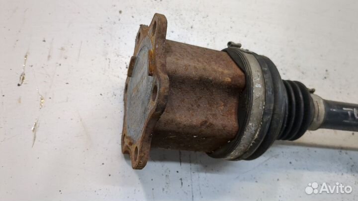 Полуось левая передняя Volkswagen Golf 6