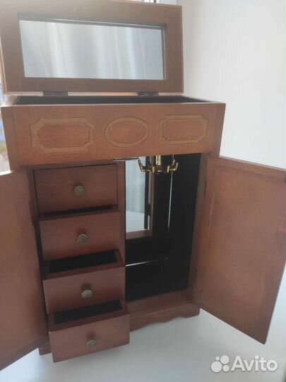 Шкатулка деревянная