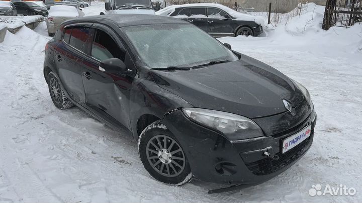 Локер задний левый Renault Megane 3 767490021R