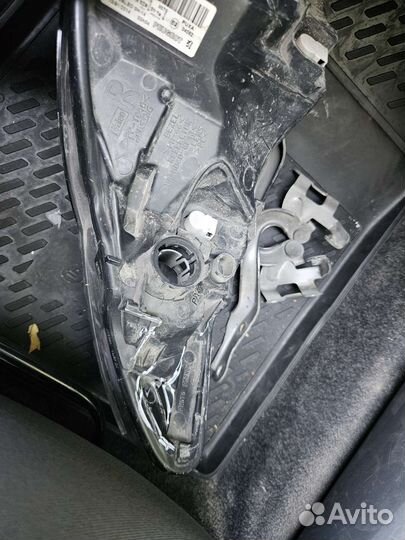 Фара правая Peugeot 107 рест