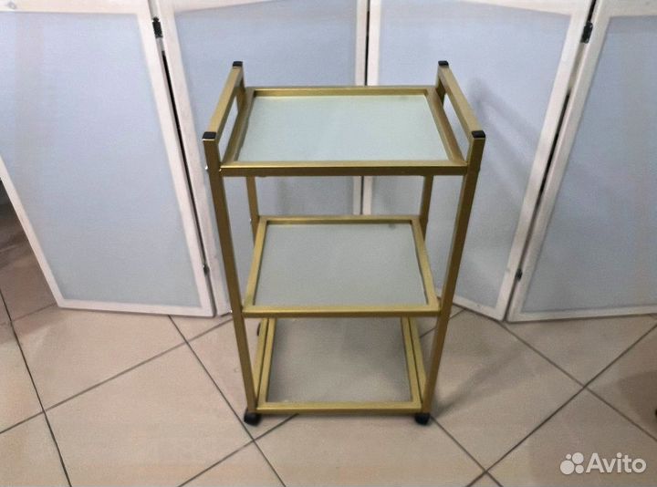 Тележка / этажерка на колесиках