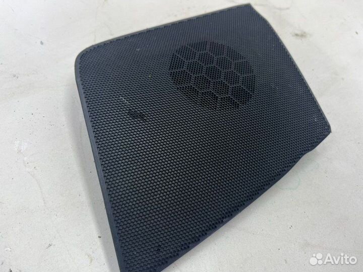 Сетка динамиков панели передняя левая Toyota Camry