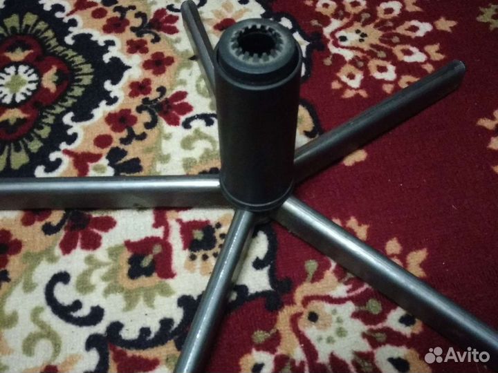 Импровизированная подставка под ёлку