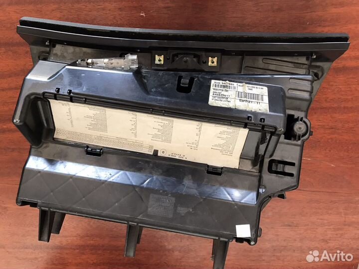 Бардачок Bmw E53 X5