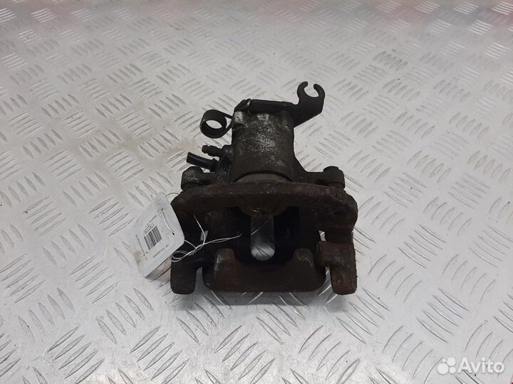 Суппорт задний правый для Mitsubishi Space Star