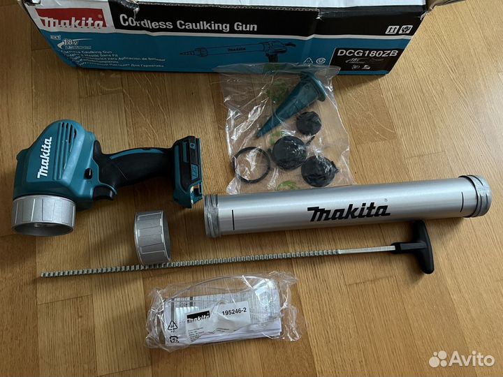 Пистолет для герметика Makita DCG180ZB 18 V