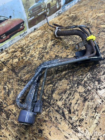 Горловина бензобака Тойота Королла E150