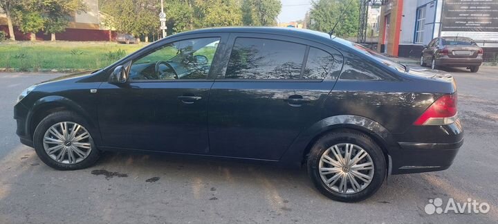 Opel Astra 1.6 МТ, 2011, 151 000 км