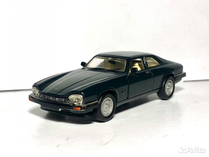 Модель Jaguar XJS Detail Cars 1:43