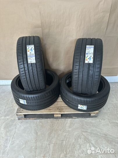 Летние шины Michelin Mercedes GLE 285/40+325/35R22