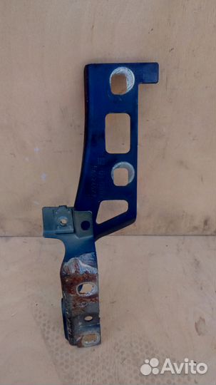 Петля капота правая на Опель Зафира Б