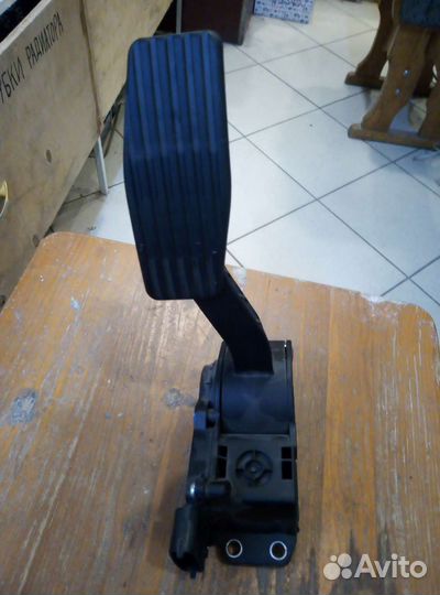 Педаль акселератор LADA Приора