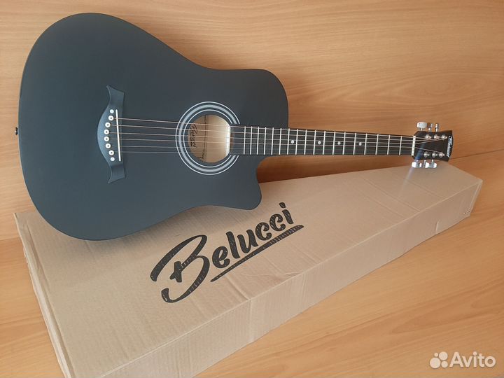 Акустическая гитара