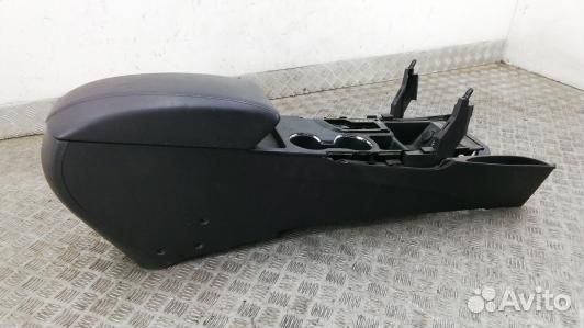 Подлокотник центральный hyundai sonata 6 (YF) (1BA