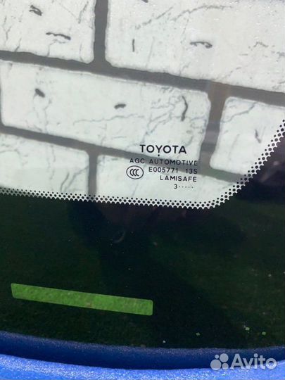 Стекло лобовое Toyota Camry V80 2023-2025