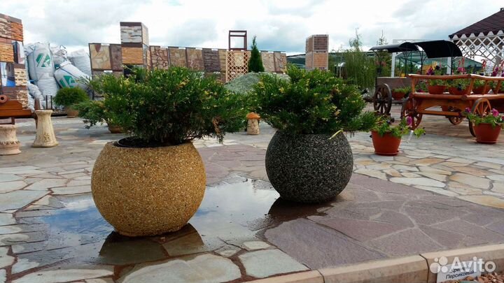 Вазон уличный