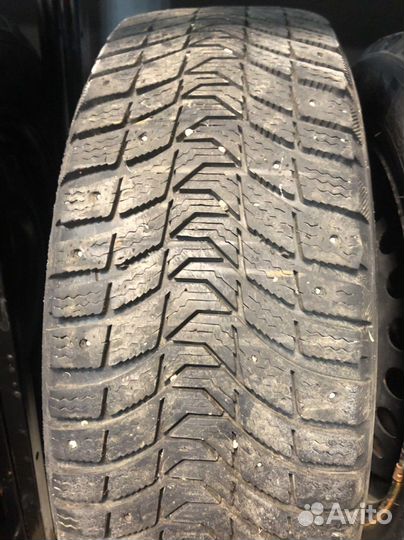 Michelin X-Ice North 3 215/60 R17