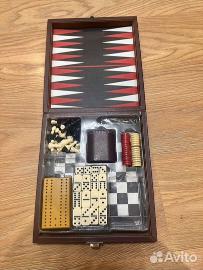 Шашки, шахматы \ Игральный набор Remy Martin