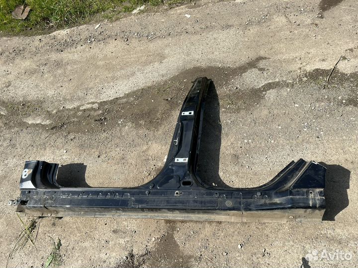 Порог левый Ford Focus 3