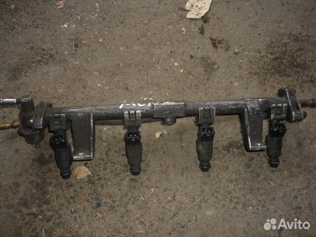 Топливная рампа с форсунками форд мондео 2 1.8 зет