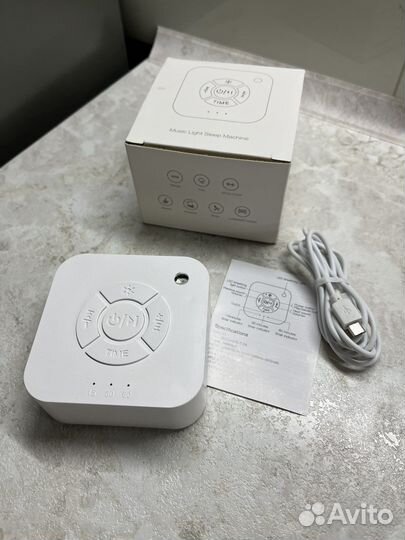 Ночник с белым шумом